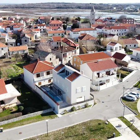 Anastazija *
